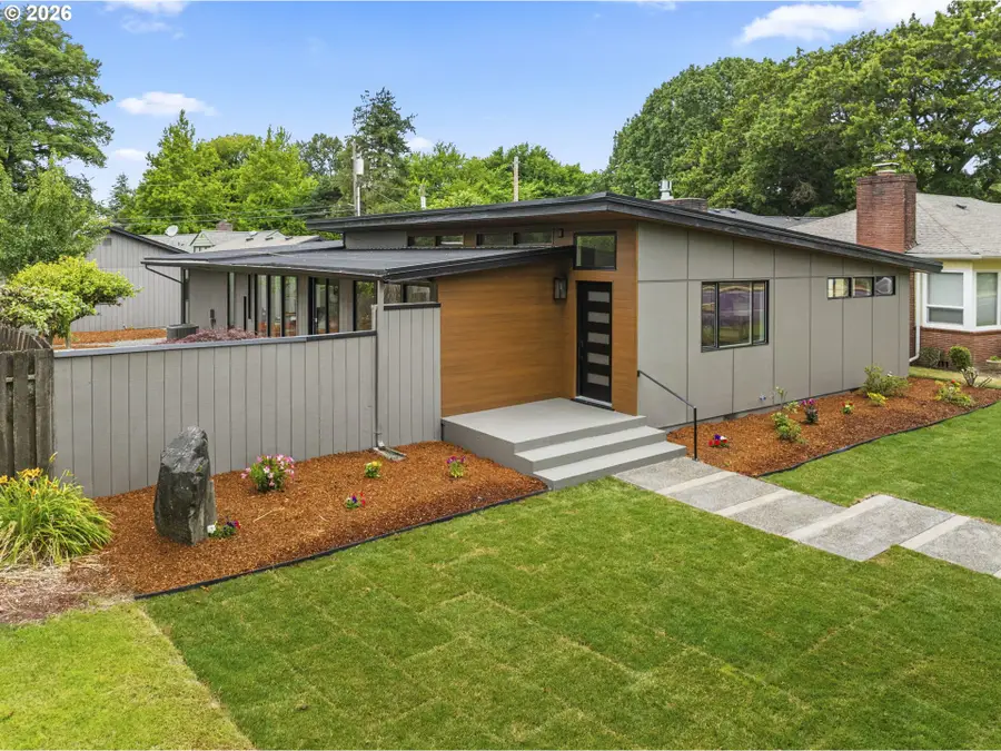 1745 23rd Ave, Longview, WA 98632 - #2