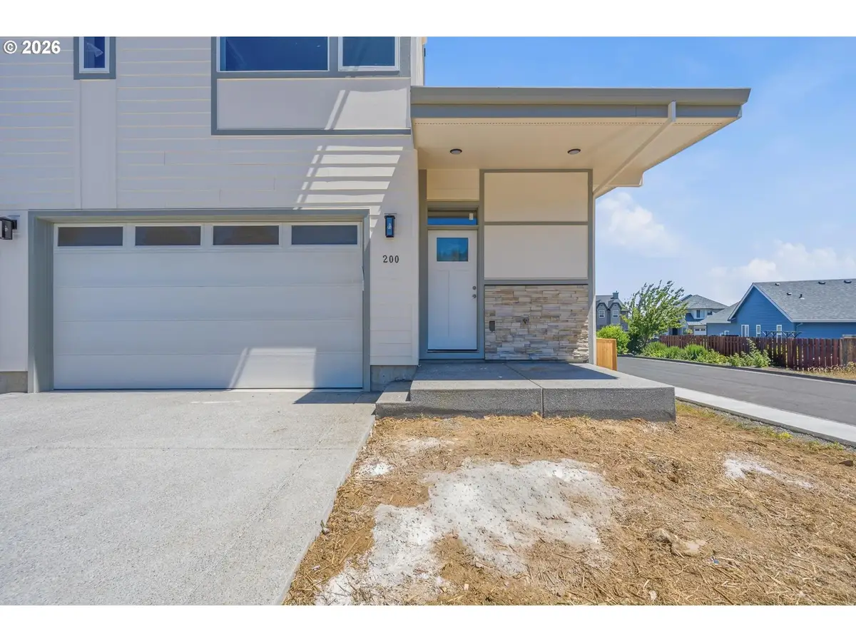 200 Black Hawk Ct, Columbia City, OR 97018 - #1