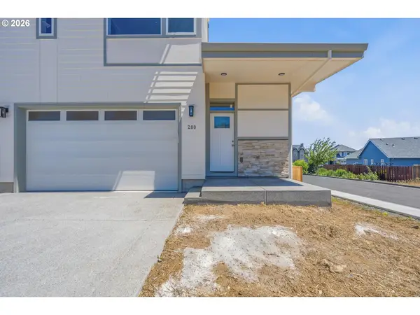200 Black Hawk Ct, ColumbiaCity, OR 97018