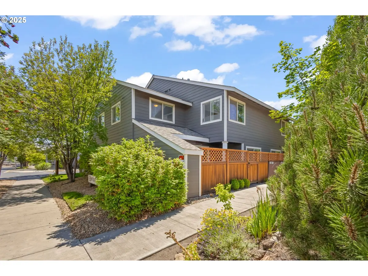 111 NW Hawthorne Ave #1, Bend, OR 97703 - Image #1