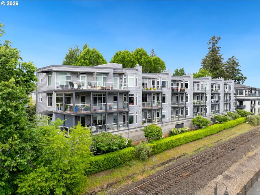 105 3rd St, Lake Oswego, OR 97034 - #2