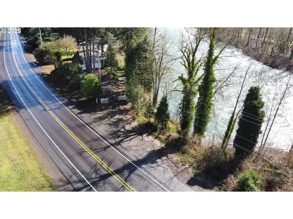 Mckenzie Hwy, Vida, OR 97488