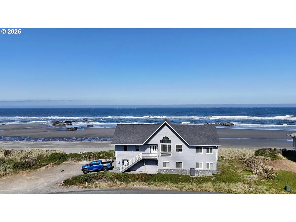 93830 Low Tide Dr, Wedderburn, OR 97444 - Image #1