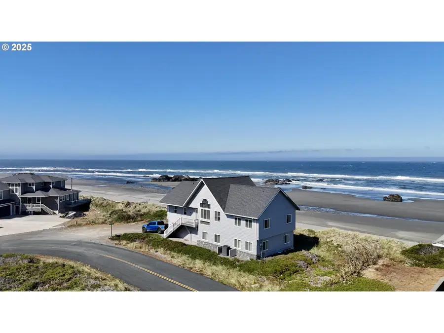93830 Low Tide Dr, Wedderburn, OR 97444 - Image #3