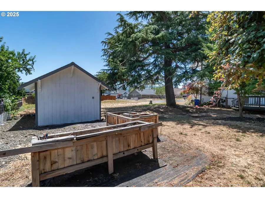 13224 SE Lookingglass Rd, Winston, OR 97496 - Image #3