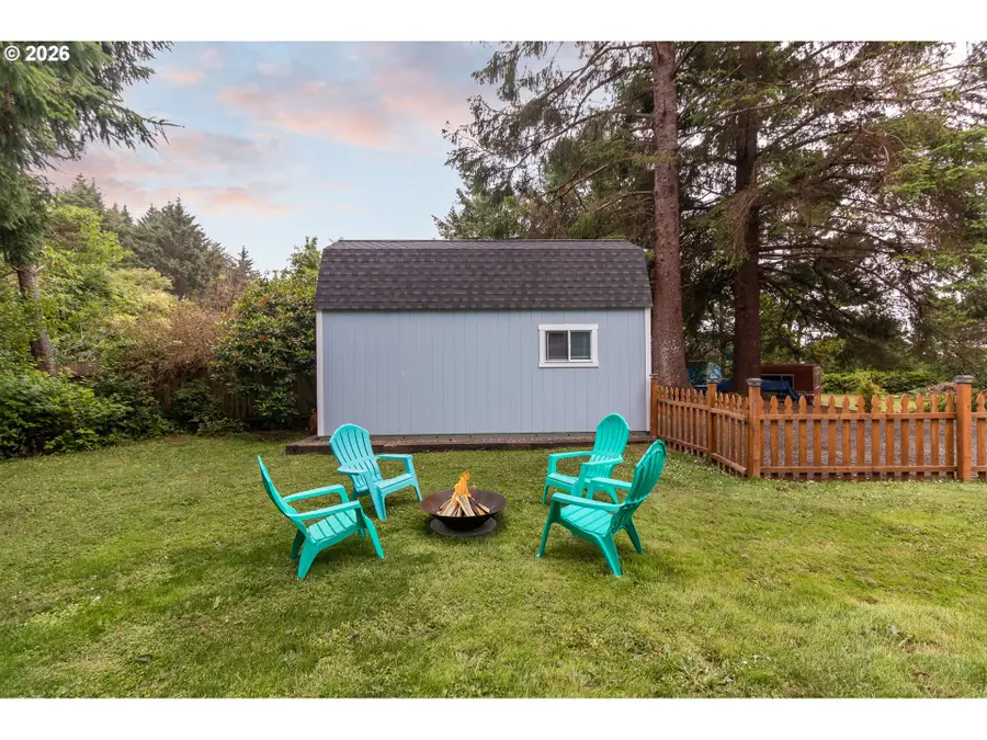 113 SE 143rd St, South Beach, OR 97366 - #3