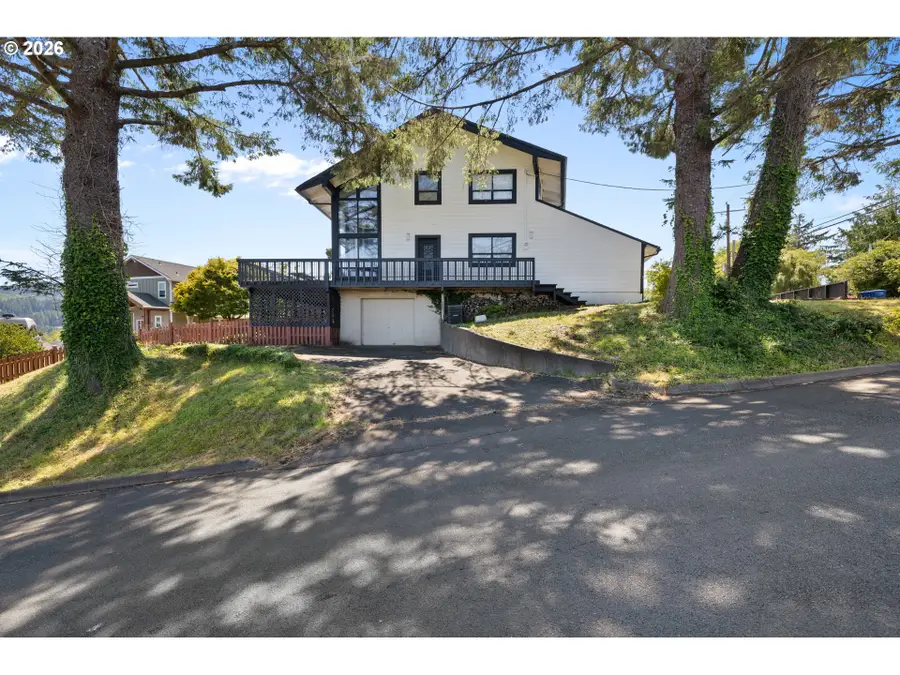 3312 NE West Devils Lake Rd, Lincoln City, OR 97367 - #3