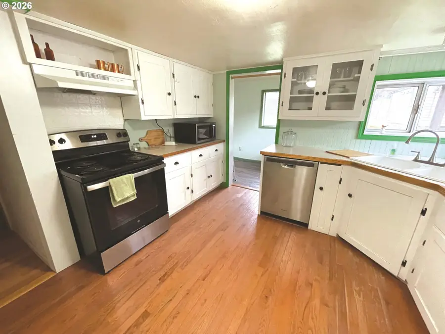 220 August St, Heppner, OR 97836 - #3