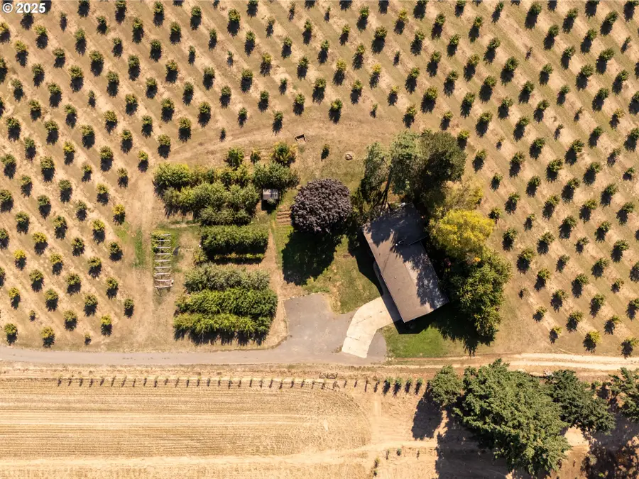 24730 SW Tile Flat Rd, Hillsboro, OR 97123 - Image #2