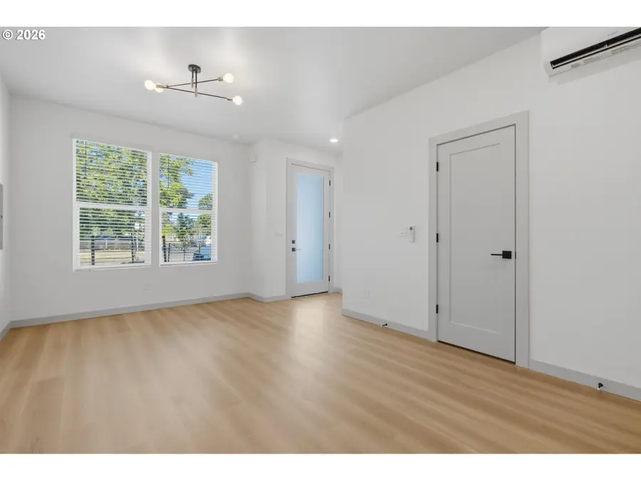 7041 SE 60th Ave, Portland, OR 97206 - #2