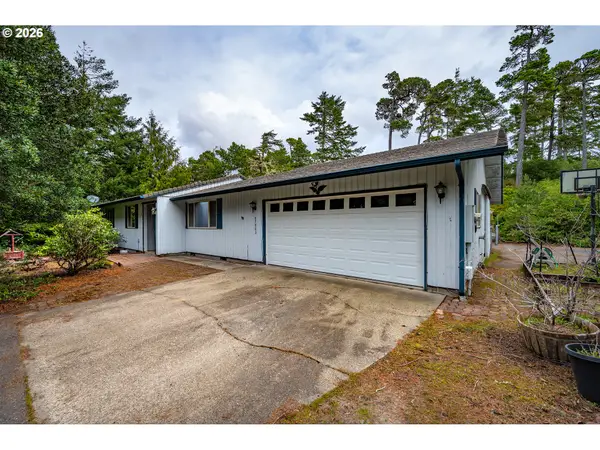 87803 Sandrift St, Florence, OR 97439
