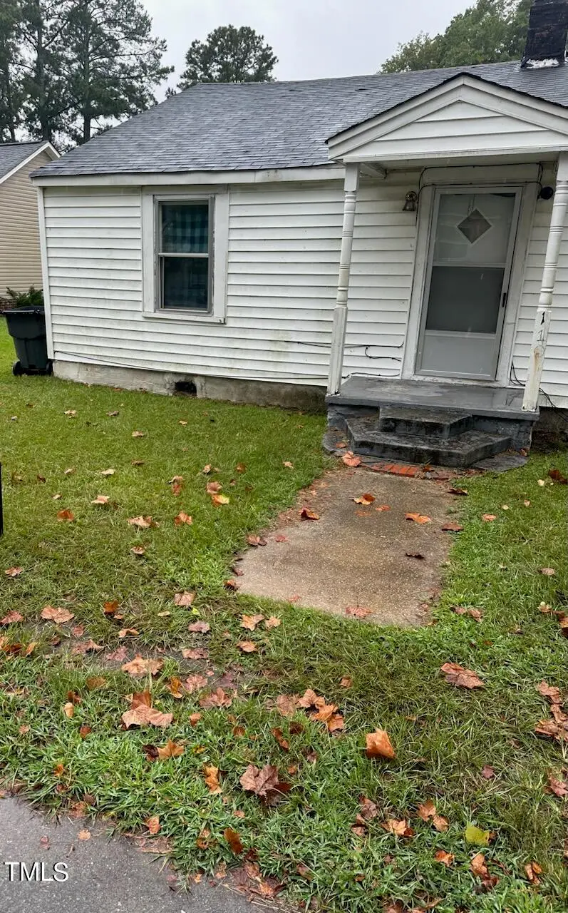 110 W Grady Street, Four Oaks, NC 27524 - Image #1