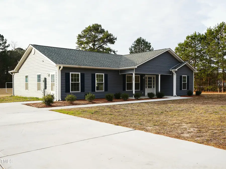 102 Kyle Herring Drive, Teachey, NC 28464 - Image #2
