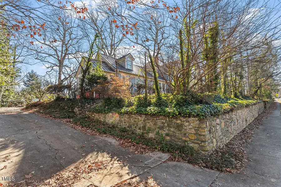 806 E Franklin Street, Chapel Hill, NC 27514 - Image #2