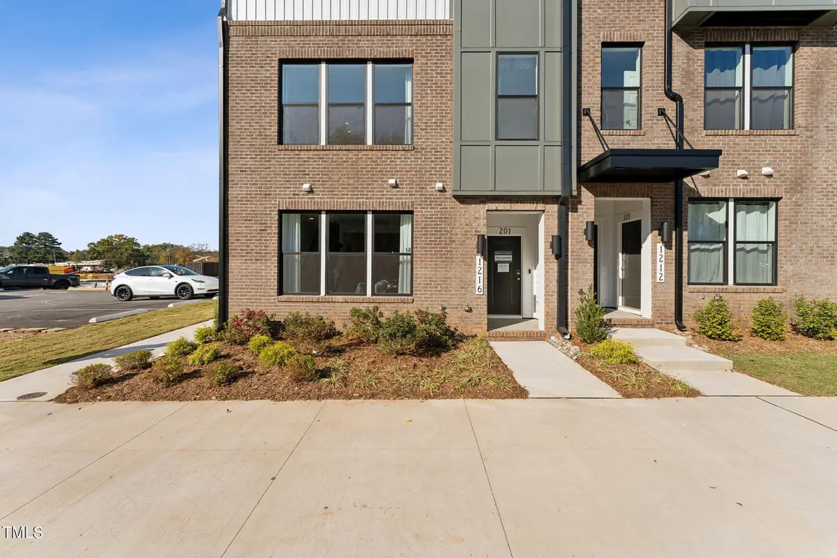 1259 Shaw View Alley #101, Raleigh, NC 27601 - Image #1
