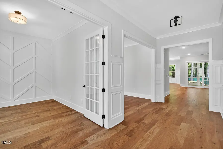 122 Sanderway Drive, Chapel Hill, NC 27516 - Image #3