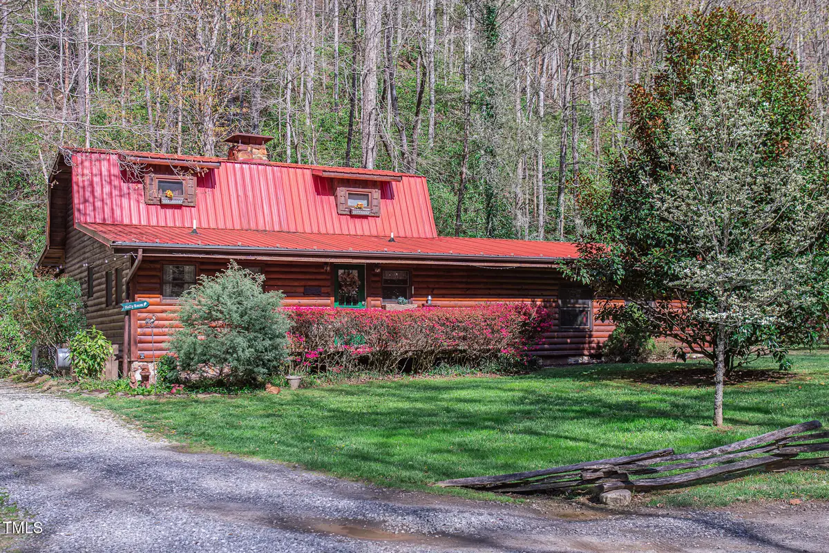 4989 W Buffalo Road, Robbinsville, NC 28771 - Image #1
