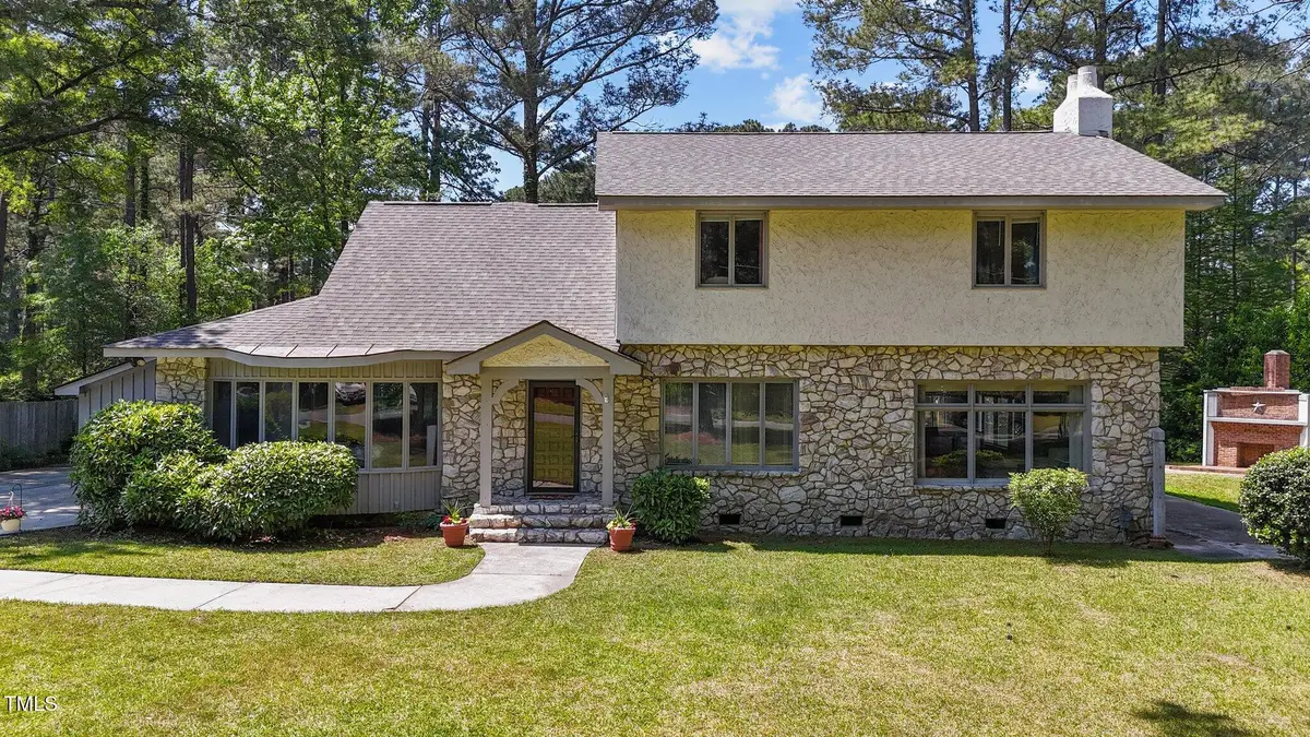 409 W Holding Street, Smithfield, NC 27577 - #1