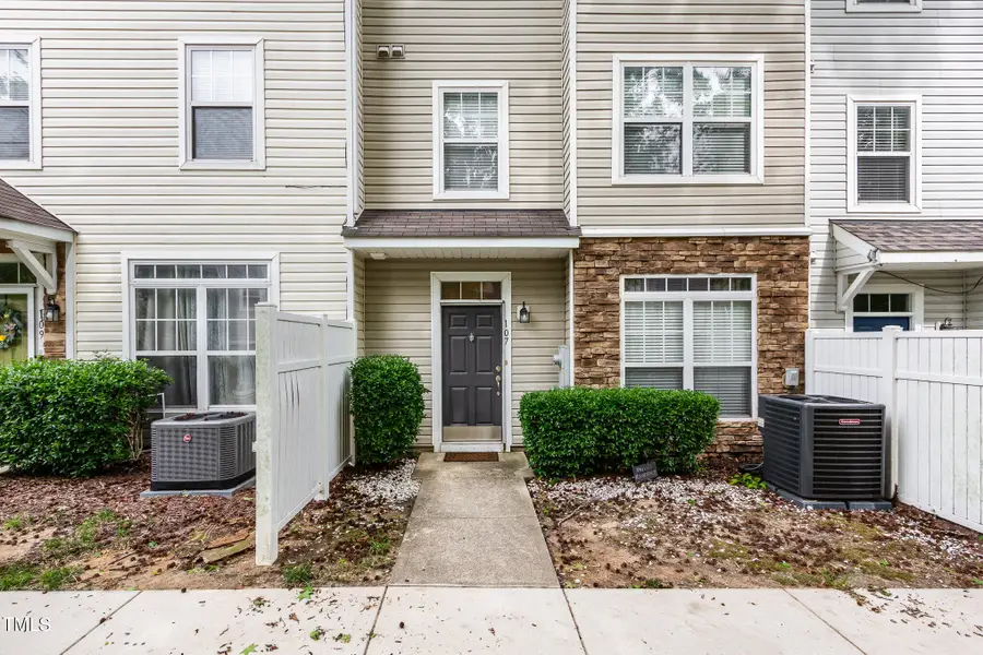 1220 Canyon Rock Court #107, Raleigh, NC 27610 - Image #2