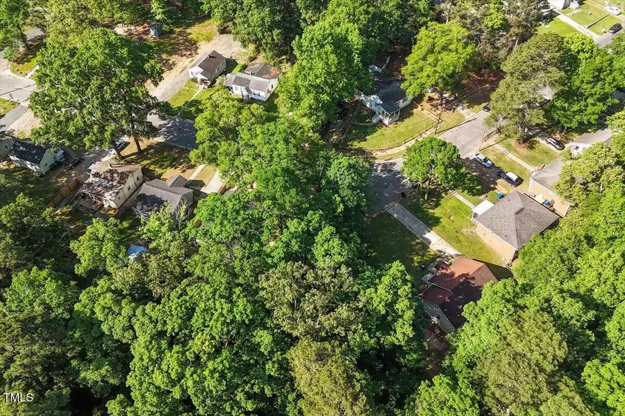 703 E Lavender Avenue, Durham, NC 27704 - Image #3