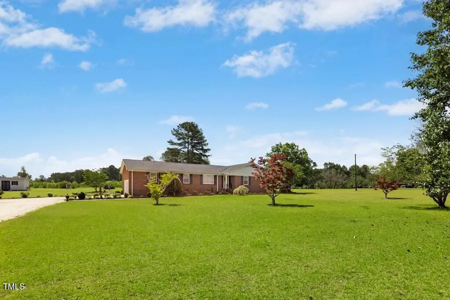 1035 Aquilla Road, Benson, NC 27504 - Image #3