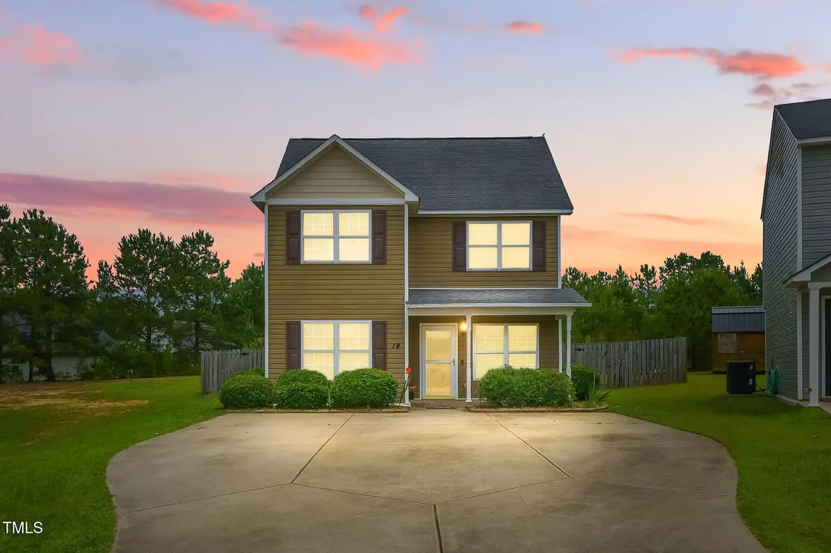 19 Kimberly Court, Lillington, NC 27546 - Image #1