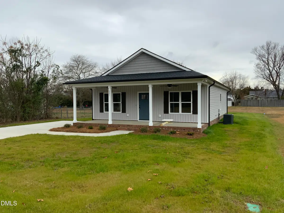 221 E Jackson Street, Coats, NC 27521 - Image #1