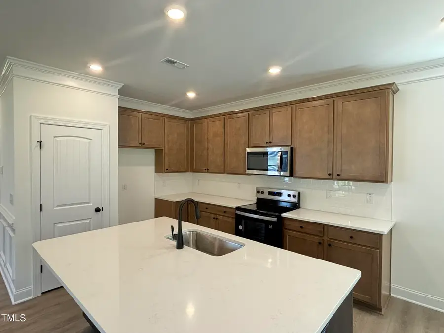 691 Highview Drive, Benson, NC 27504 - Image #2