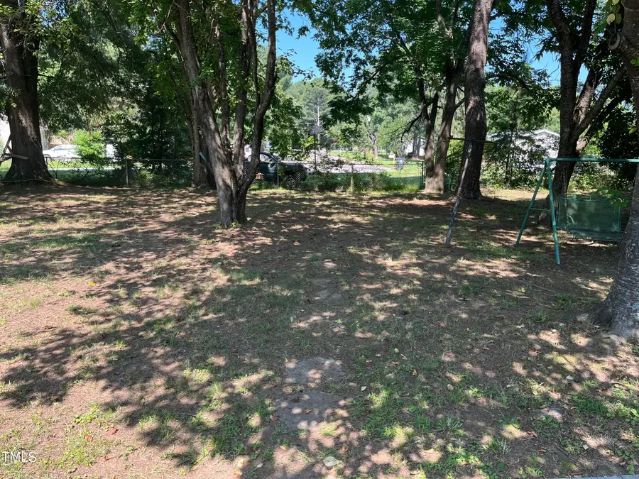 417 Sunnyview Road, Henderson, NC 27536 - Image #3