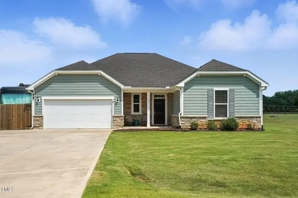 25 Harlow Court, Fuquay Varina, NC 27526