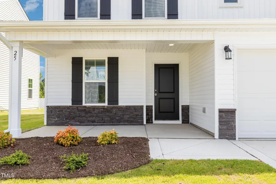 25 W Emily Gardens Drive, Selma, NC 27576 - Image #2