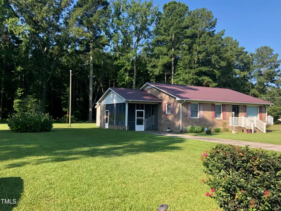 302 Jamestown Road, Windsor, NC 27983 - Image #3