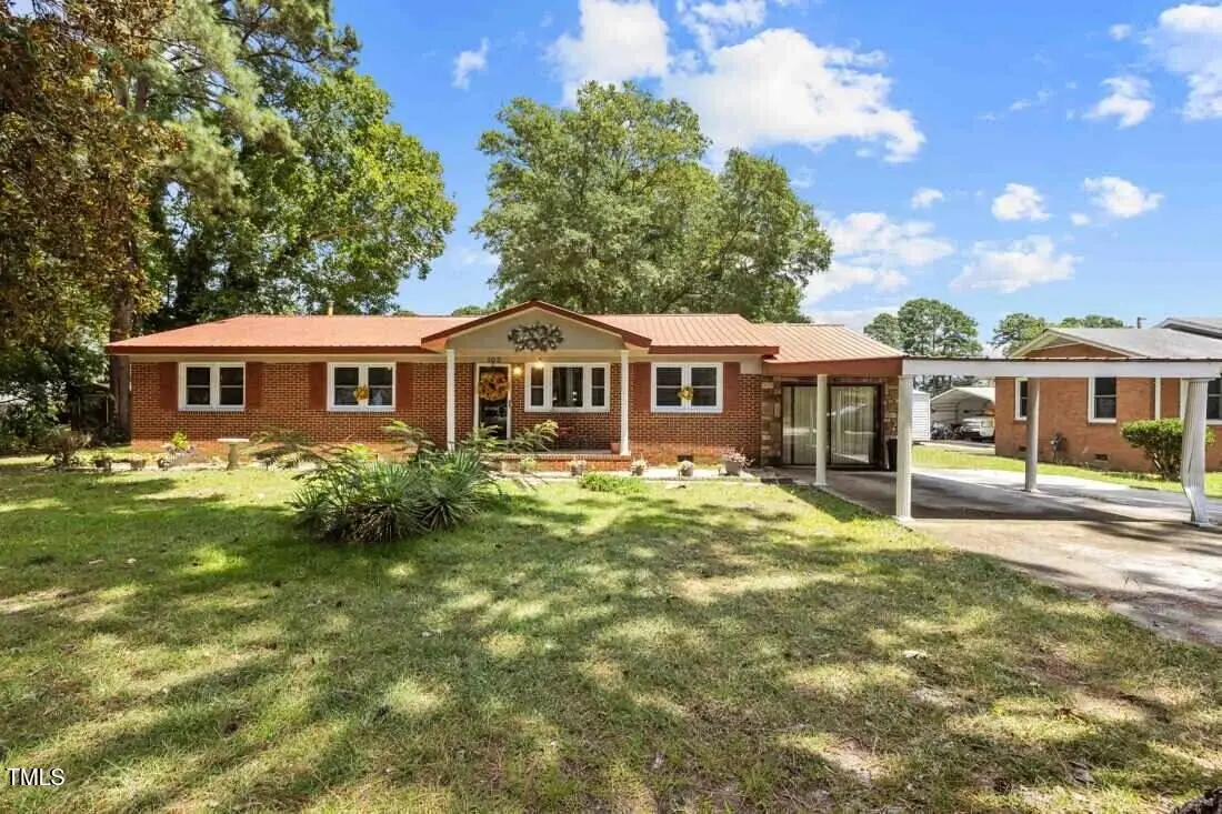 103 W Sunset Drive, Red Springs, NC 28377 - Image #1