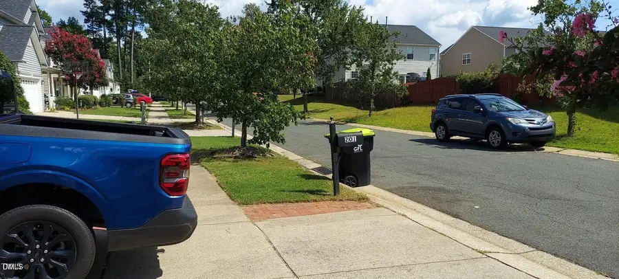 201 Jasper Opint Dr, Holly Springs, NC 27540 - Image #3