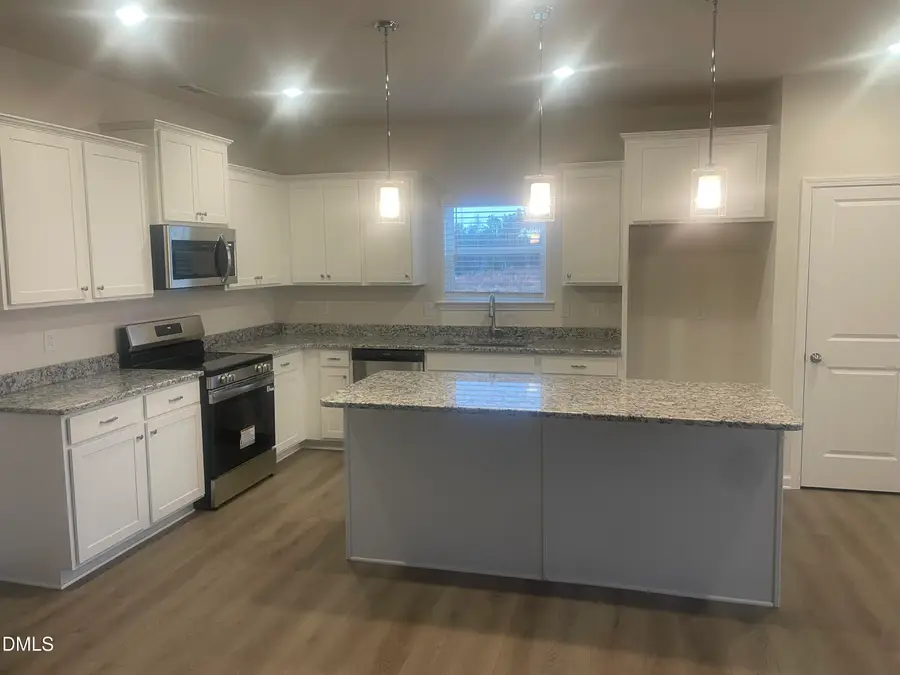 140 E American Marigold Drive, Benson, NC 27504 - Image #2