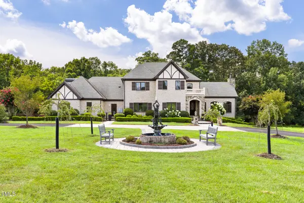 707 Walnut Hill Drive, Hillsborough, NC 27278