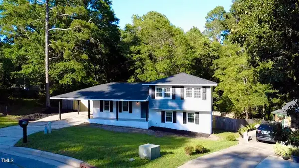 546 NW Rock Canyon Drive, Fayetteville, NC 28303