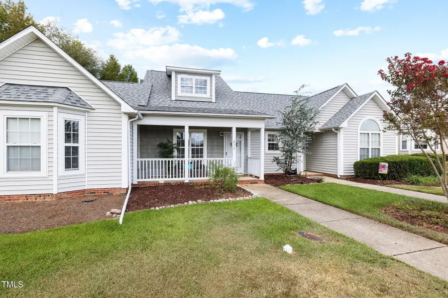 215 W Moss Creek Dr Drive, Clayton, NC 27520 - Image #2