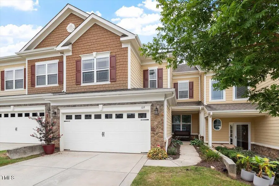 109 Willow View Lane, Apex, NC 27539 - Image #2