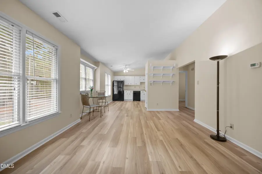 121 Westview Drive #Apt 16, Carrboro, NC 27510 - Image #3