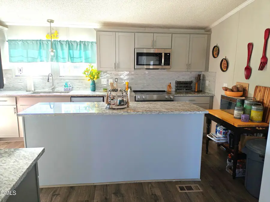 87 E Williams Street, Coats, NC 27521 - Image #3