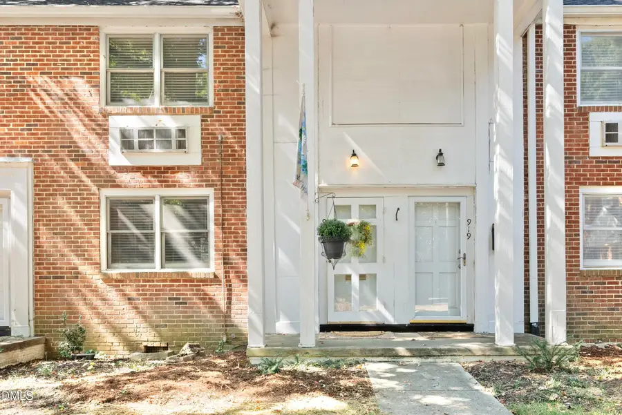 917 St Marys Street, Raleigh, NC 27605 - Image #2