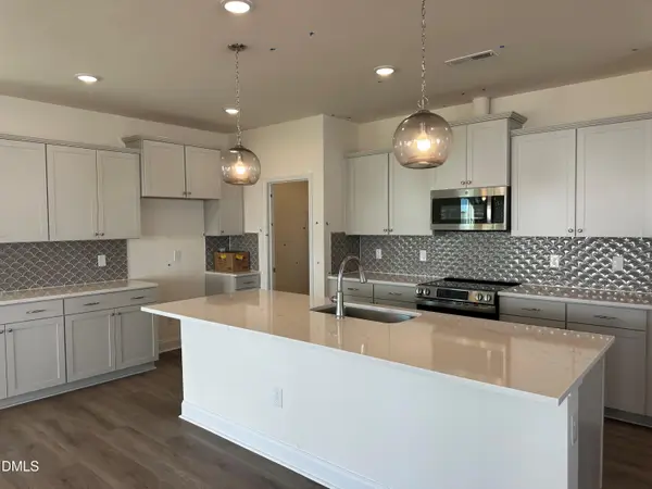 1069 Channel Drop Loop, Zebulon, NC 27597