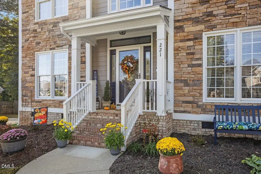 221 Parkridge Drive, Clayton, NC 27527 - Image #2