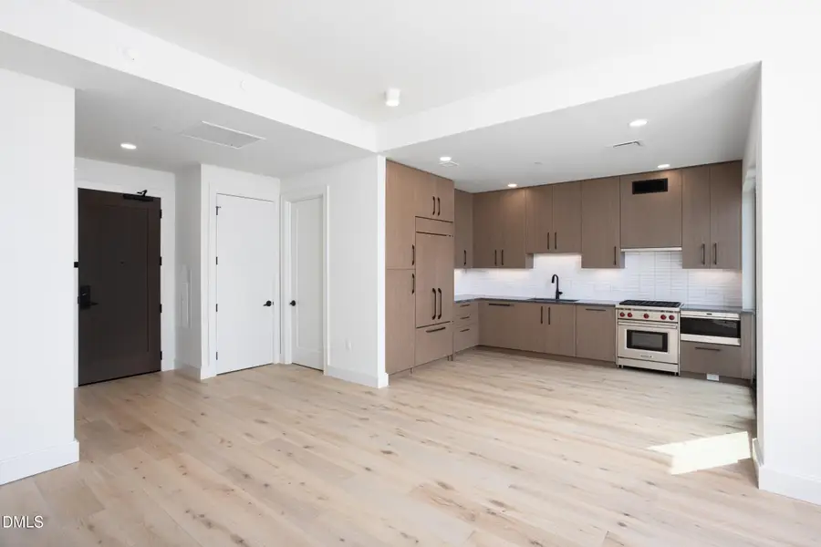 115 W Morris Street #2007, Durham, NC 27701 - Image #2