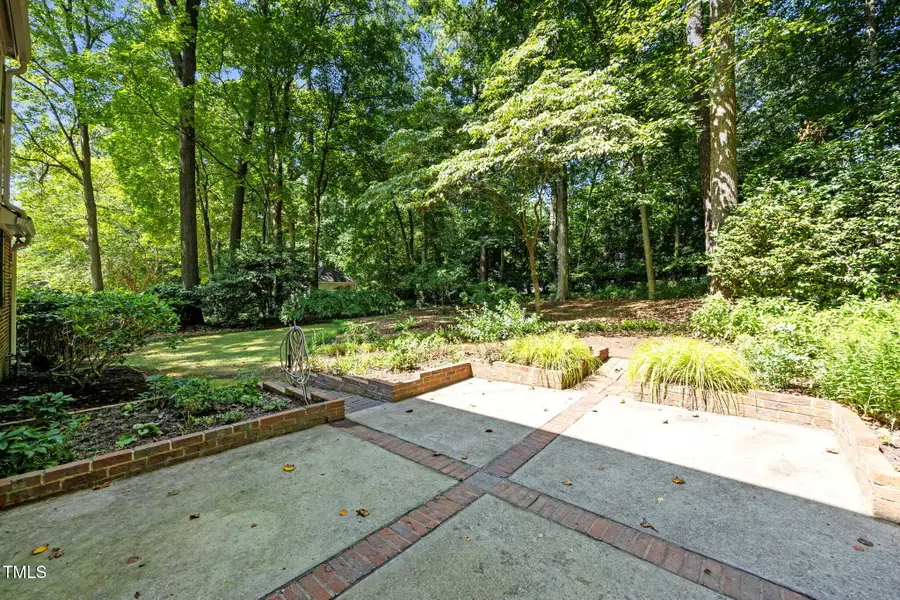 6925 Valley Lake Drive, Raleigh, NC 27612 - Image #2