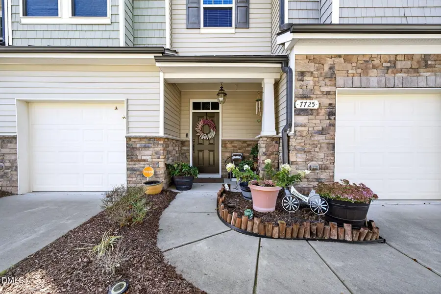 7725 Weathered Oak Way, Raleigh, NC 27616 - Image #3