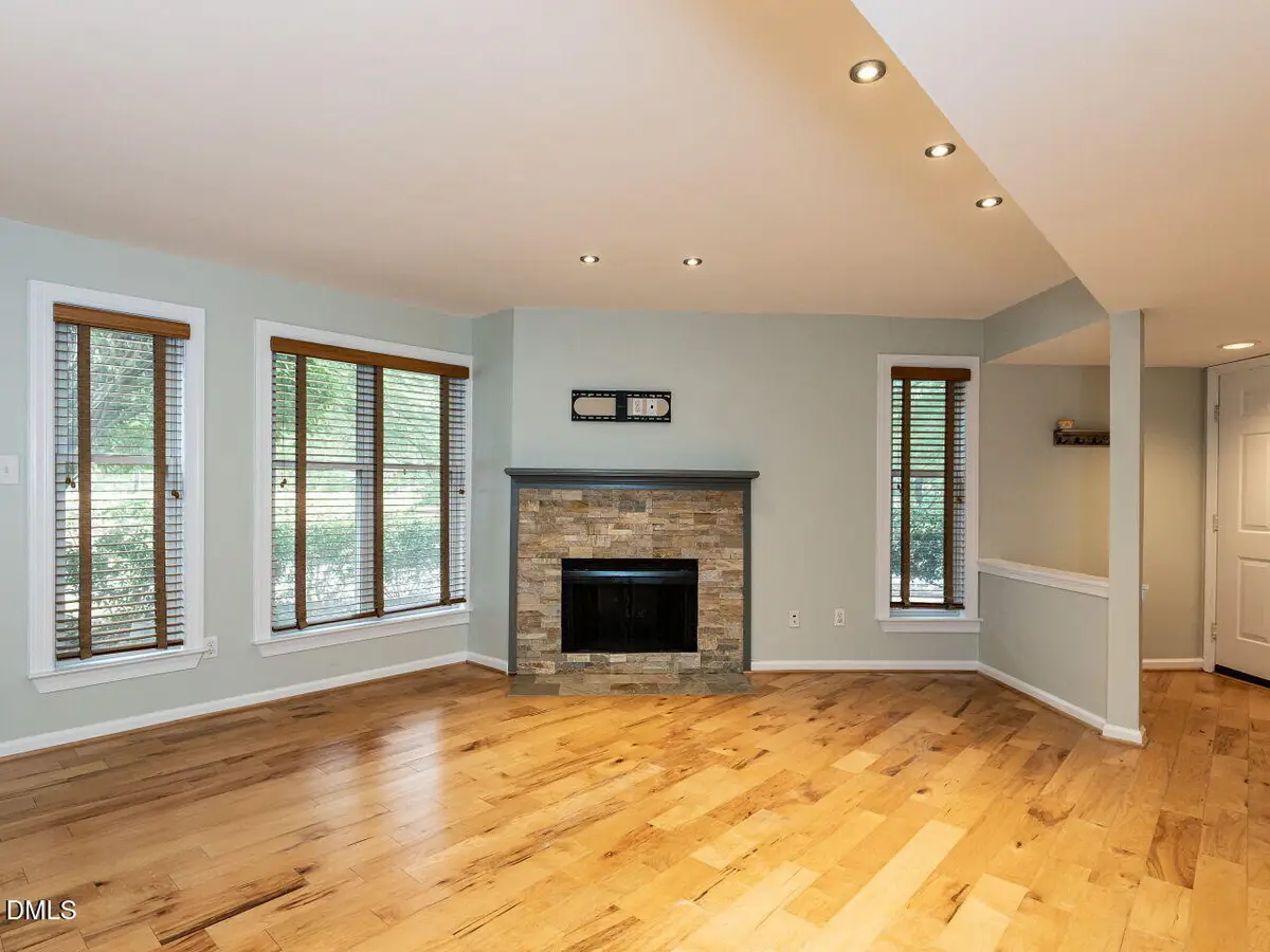 911 Washington Street #104, Raleigh, NC 27605 - Image #1