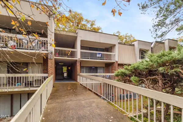 500 Umstead Drive #C 304, Chapel Hill, NC 27516