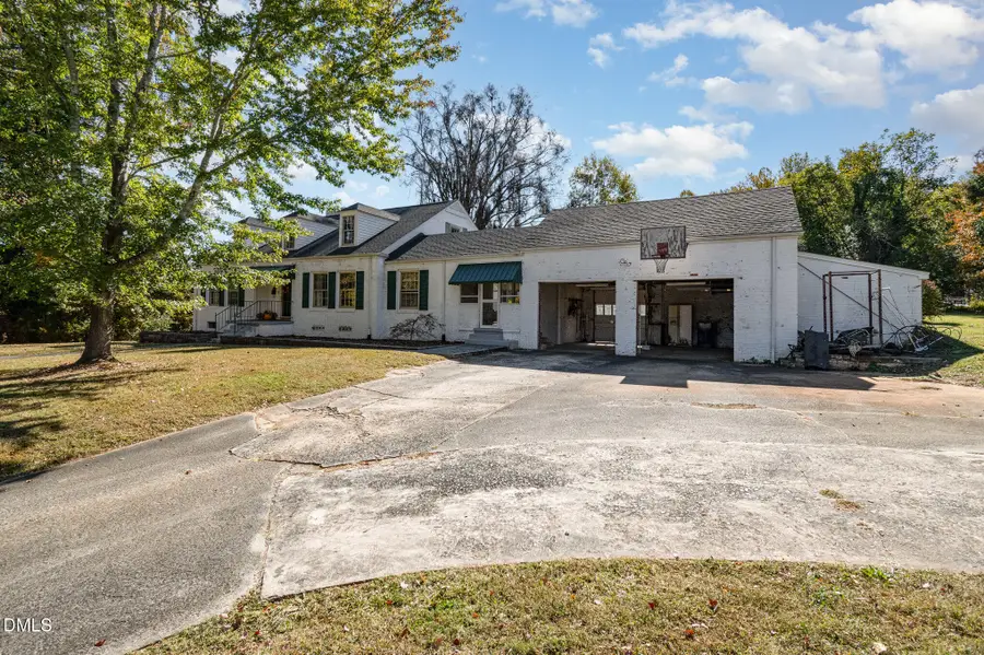 303 W Dolphin Street, Siler City, NC 27344 - Image #3
